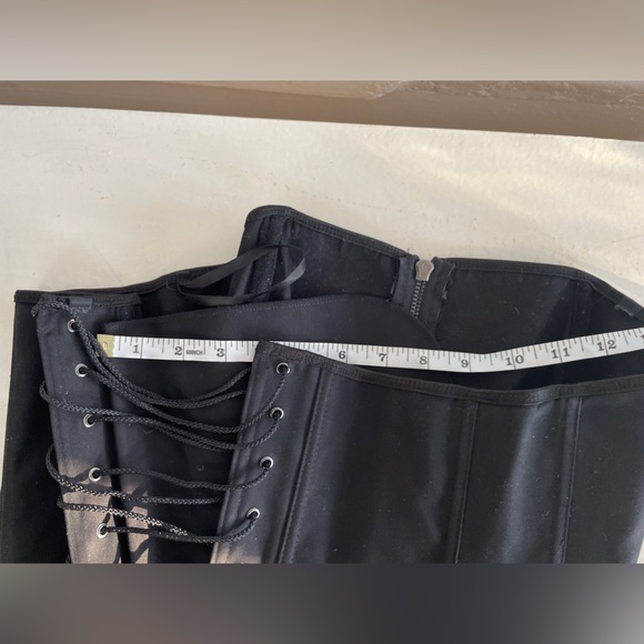 Black Lace Accent Torrid Zip Up Corset - Picture 9 of 11
